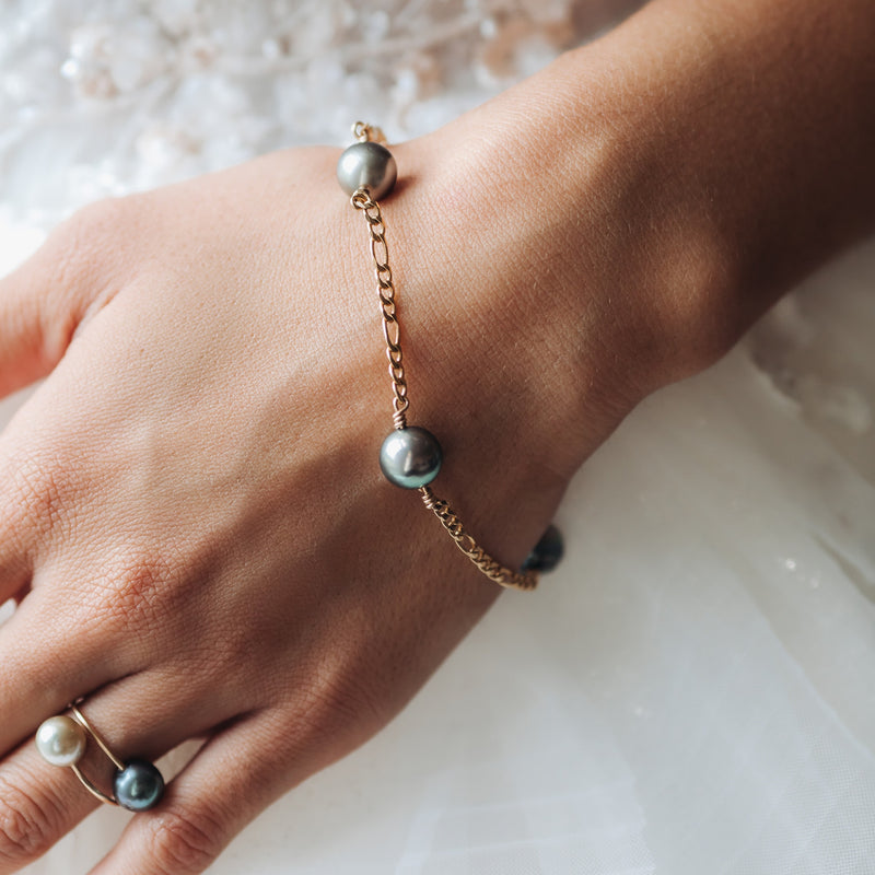 Tahitian Black Pearl Gold Chain Bracelet